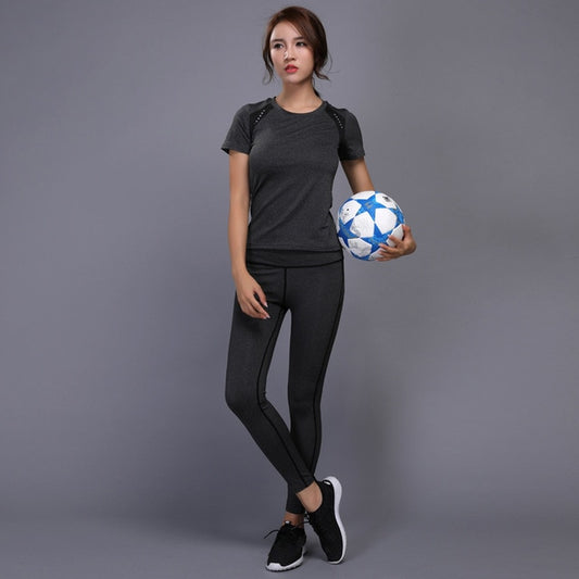 Women’s Yoga Set – T‑Shirt & Leggings