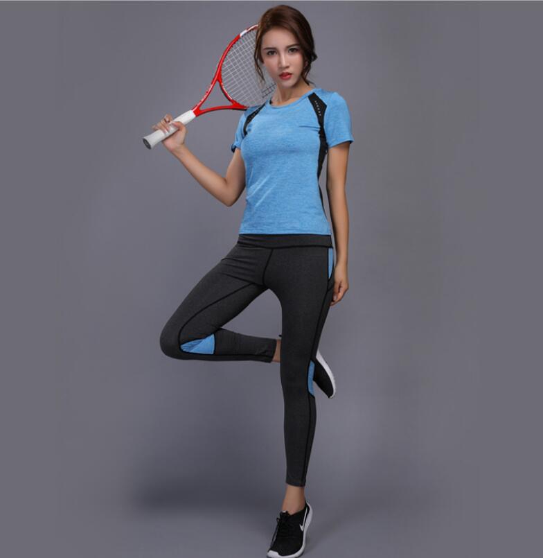 Women’s Yoga Set – T‑Shirt & Leggings