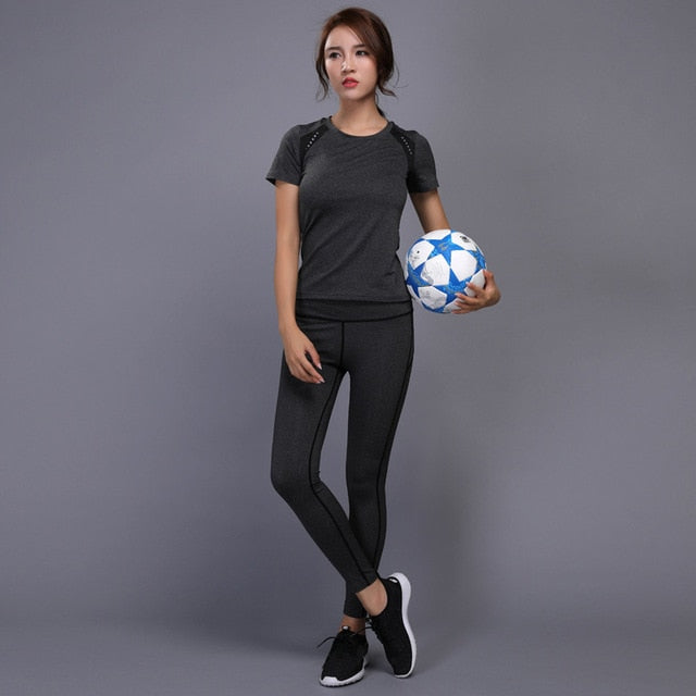 Women’s Yoga Set – T‑Shirt & Leggings